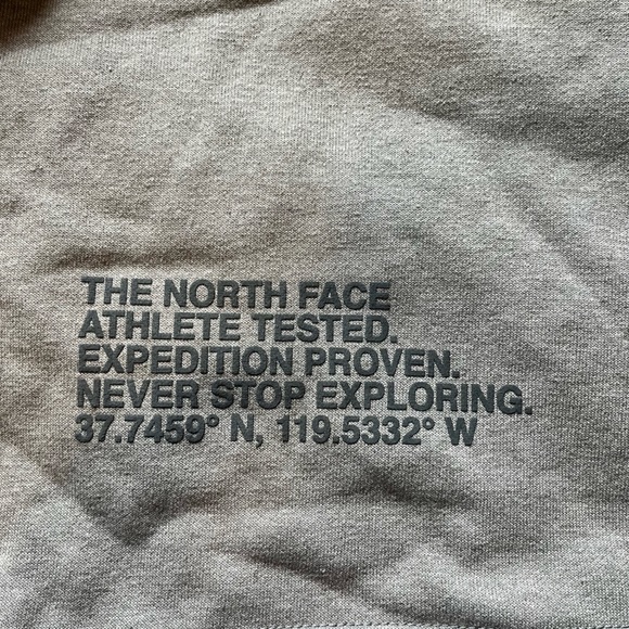 NWT The North Face Coordinates Graphic Cropped Hoodie XS - Picture 6 of 9